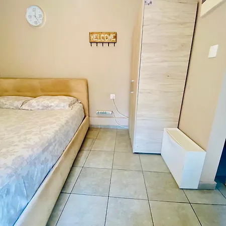 Elegant In The Center Of City. 테살로니키